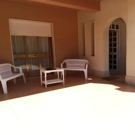 Charming House In With Private Garden *