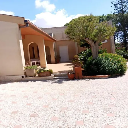 Charming House In With Private Garden Dom wakacyjny Marsala